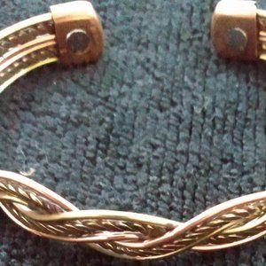 Copper magnetic cuff